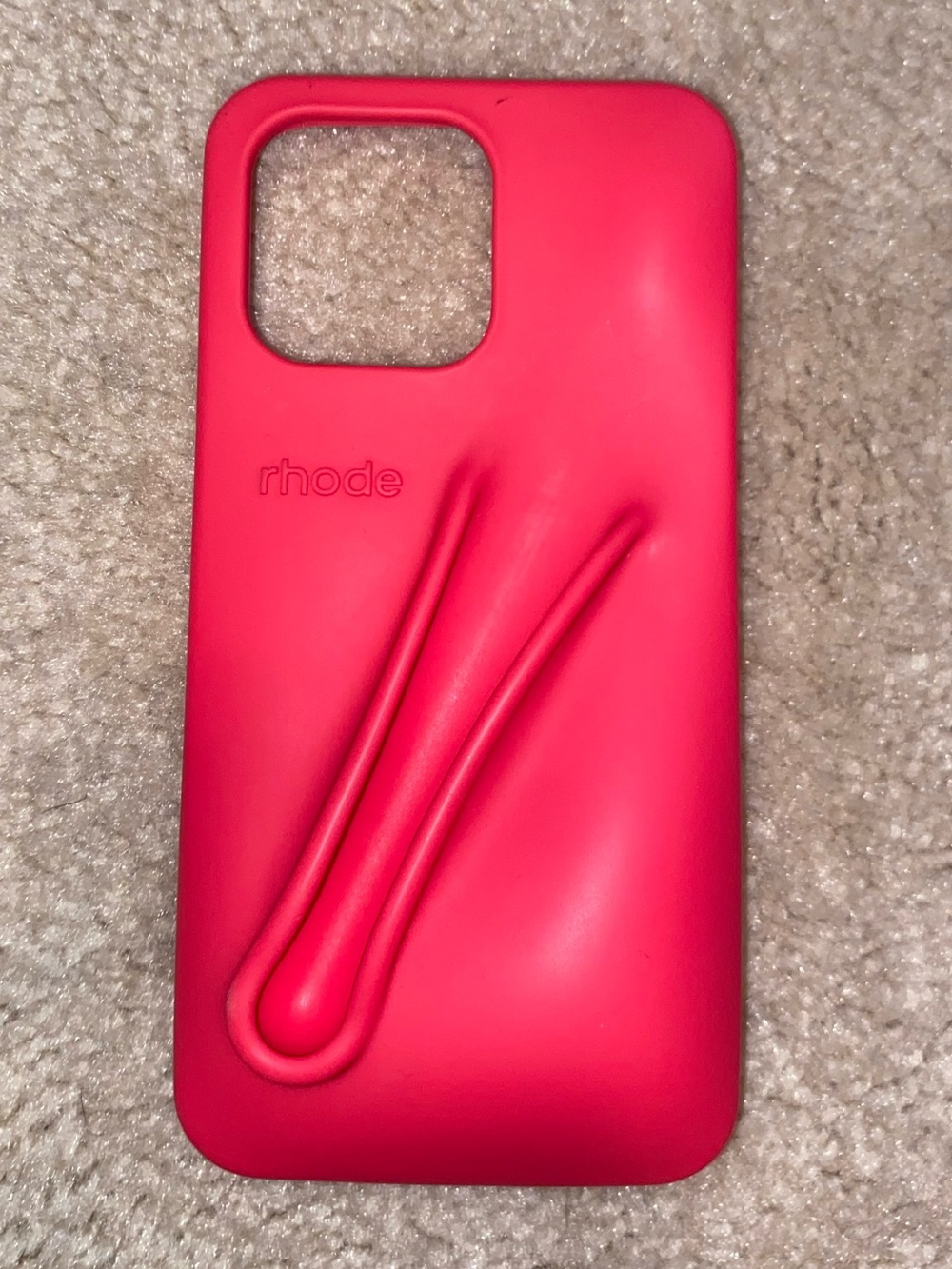 Rhode Pink Silicone Iphone 15 pro max Phone Case